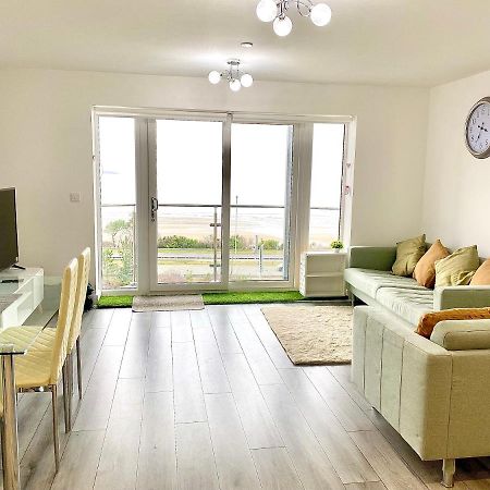 Lovely New 2 Bedroom Condo With Stunning Seaviews Penmaenmawr Zewnętrze zdjęcie