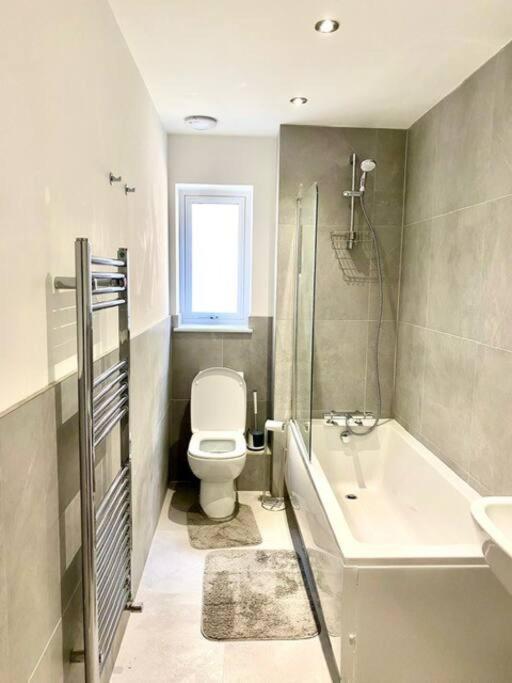 Lovely New 2 Bedroom Condo With Stunning Seaviews Penmaenmawr Zewnętrze zdjęcie