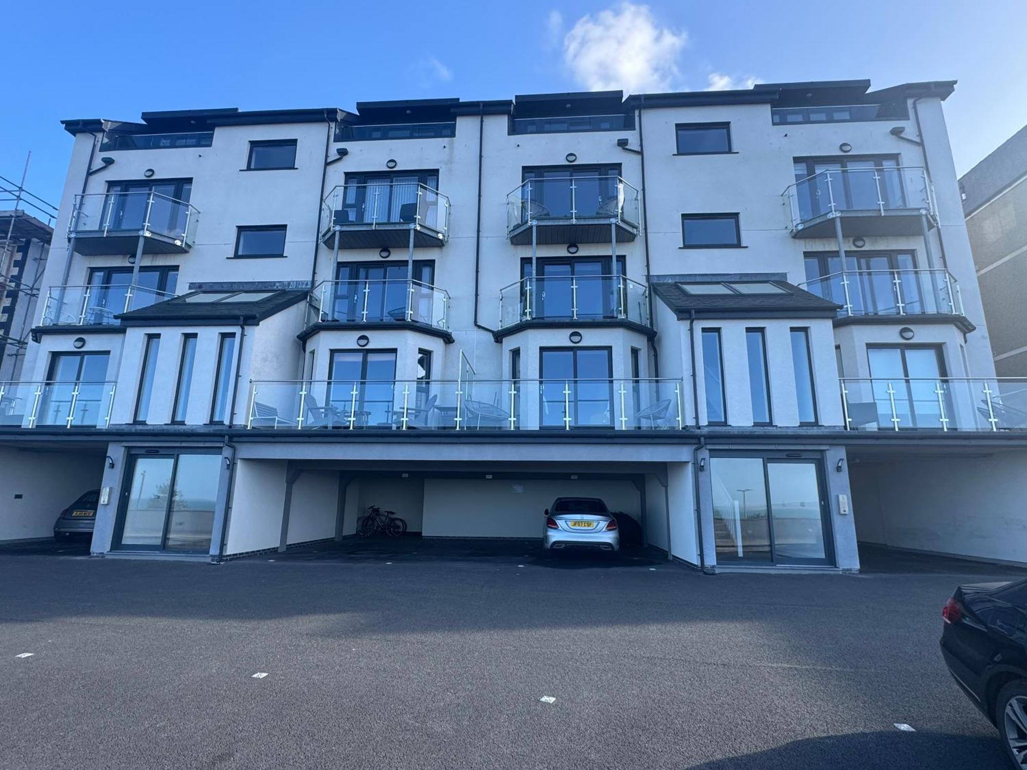 Lovely New 2 Bedroom Condo With Stunning Seaviews Penmaenmawr Zewnętrze zdjęcie