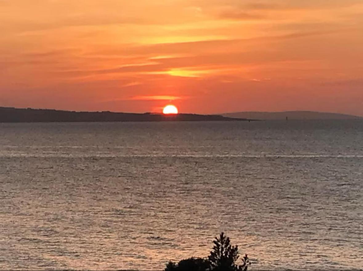 Lovely New 2 Bedroom Condo With Stunning Seaviews Penmaenmawr Zewnętrze zdjęcie